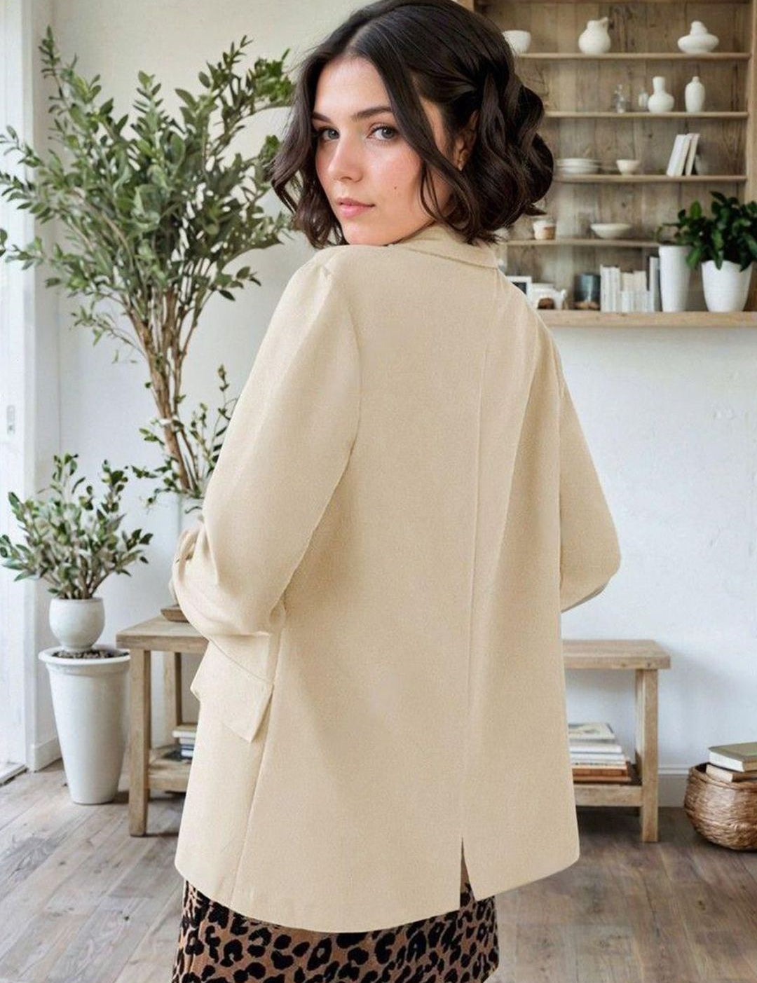 Kotty Beige Notched Lapel Single-Breasted Blazers