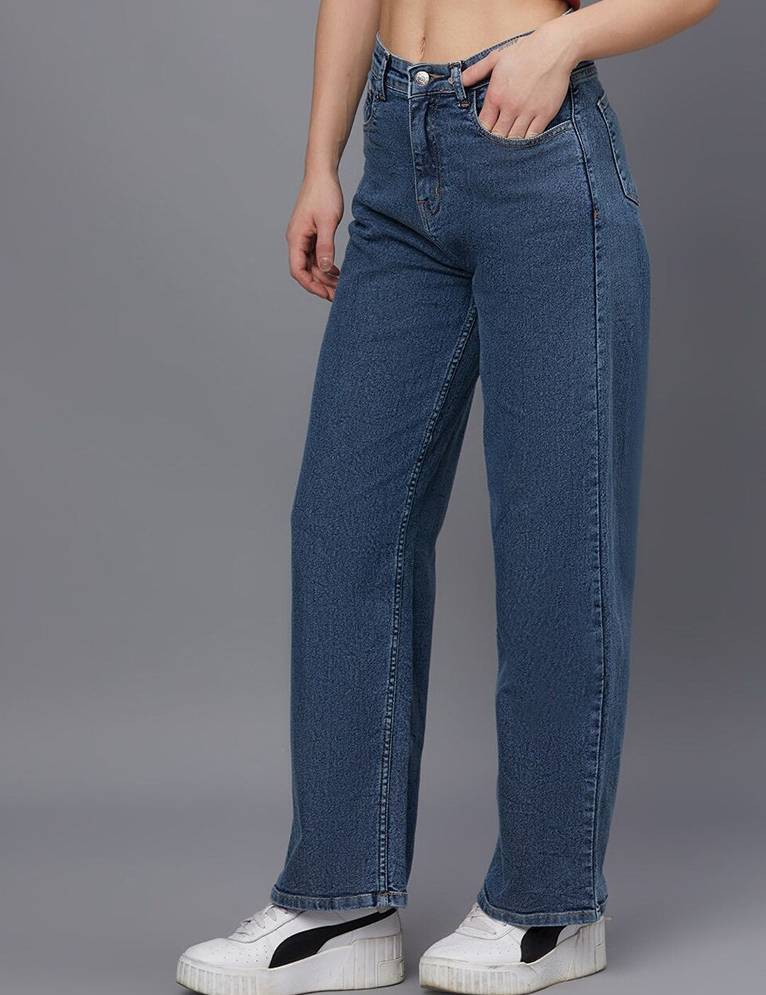 Kotty Women Blue Jean Straight Fit Light Fade Stretchable Jeans