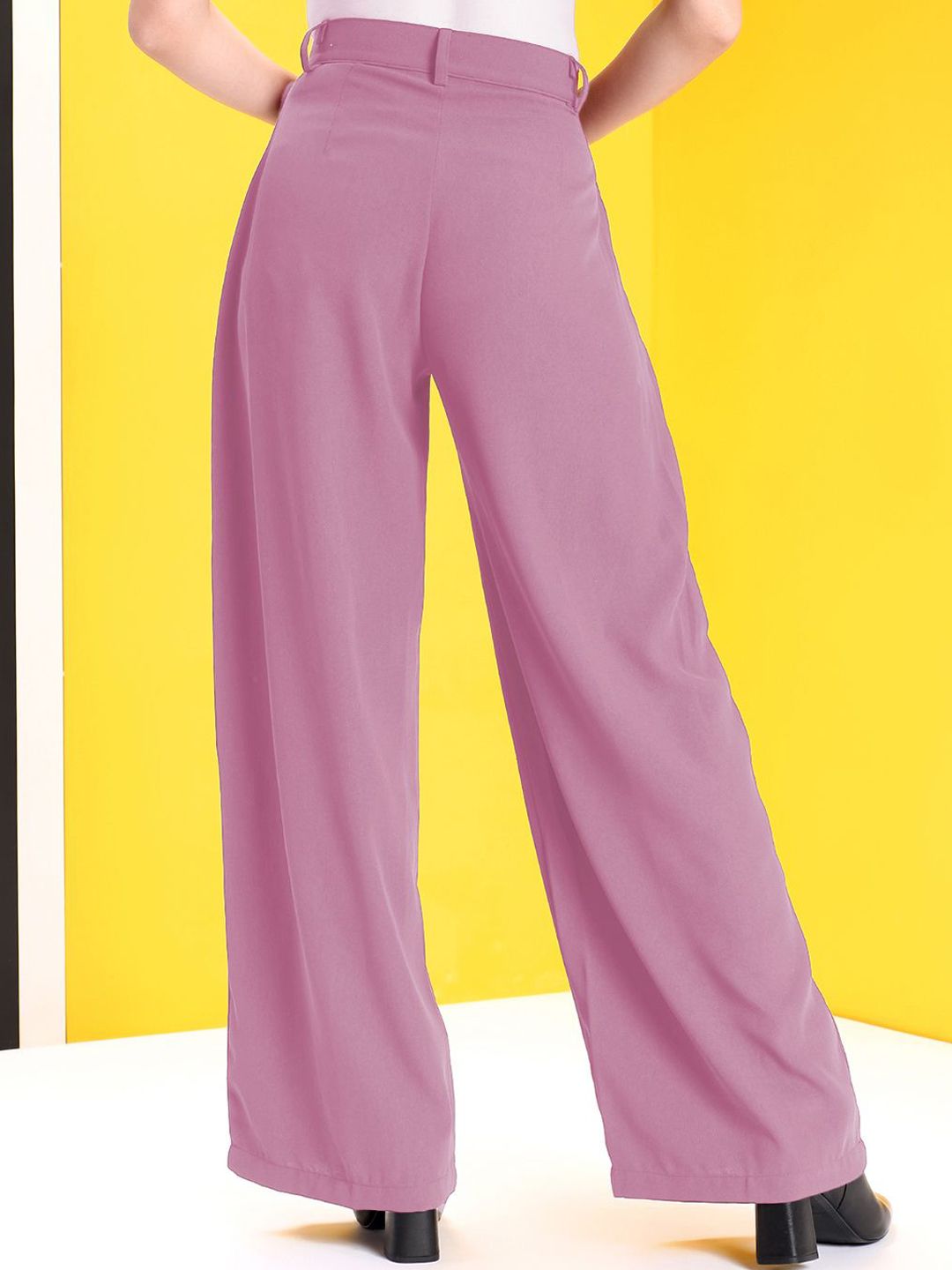 Kotty Women Loose Fit High-Rise Corduroy Pleated Trousers