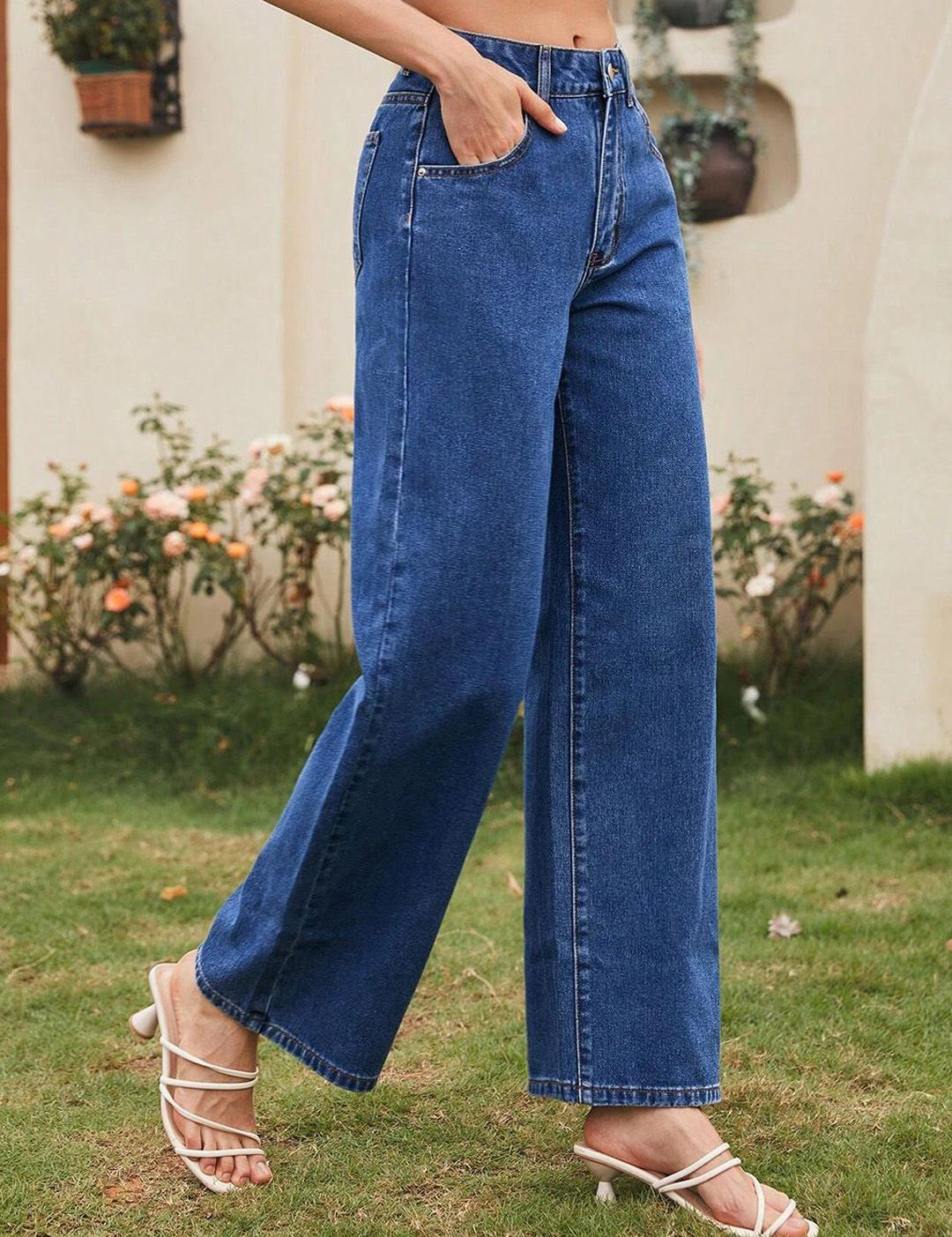 Kotty Women Flared High-Rise Cotton Stretchable Jeans