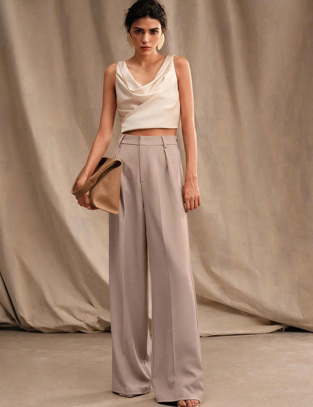 Kotty Women Relaxed Straight Fit High-Rise Pleated Trouser