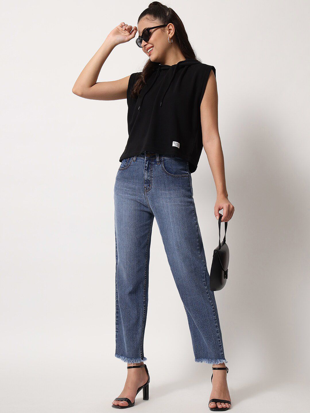 Kotty Women Blue Jean Straight Fit High-Rise Light Fade Stretchable Jeans