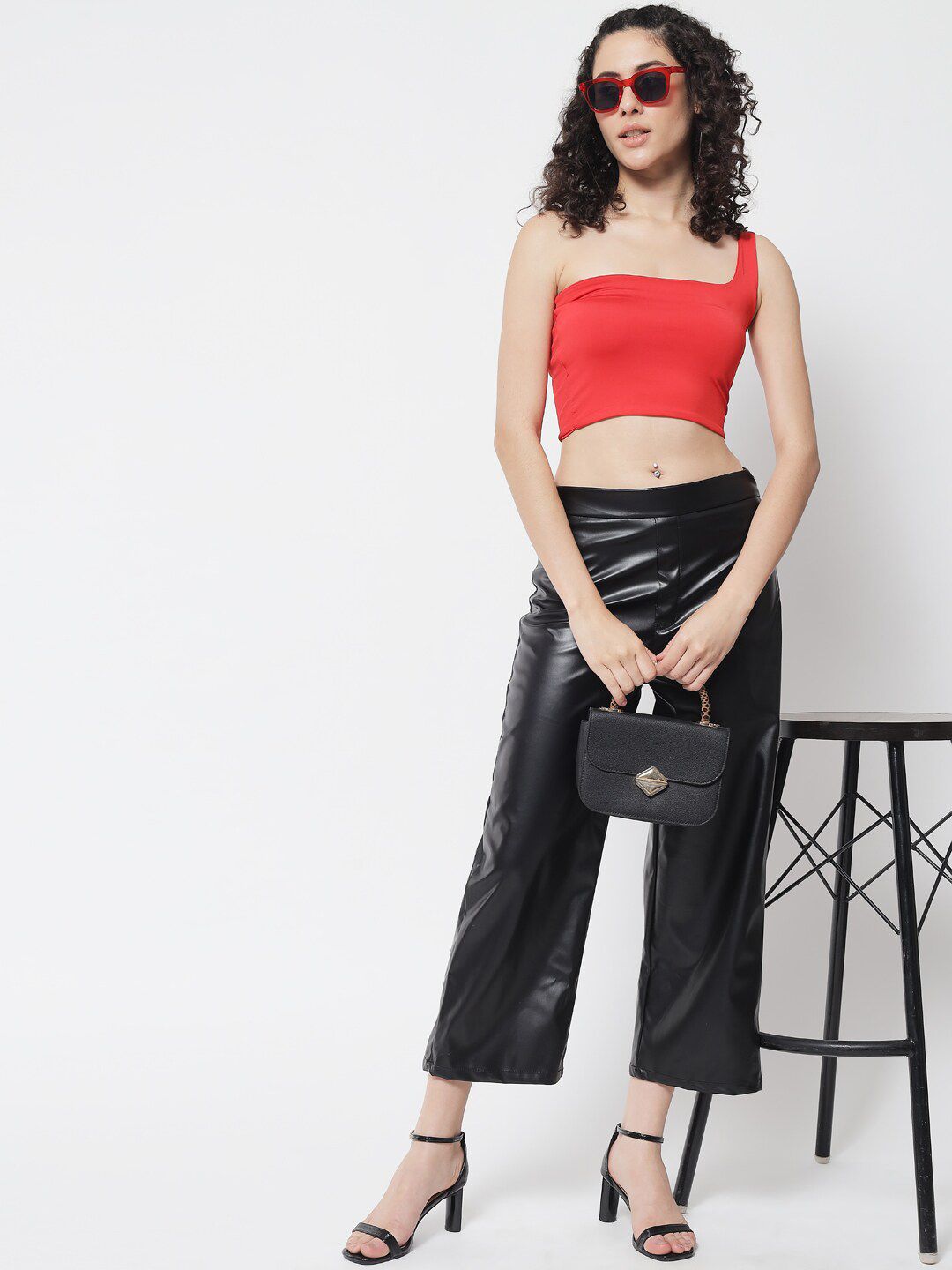 Kotty Women Black Relaxed Straight Fit Low-Rise Trousers