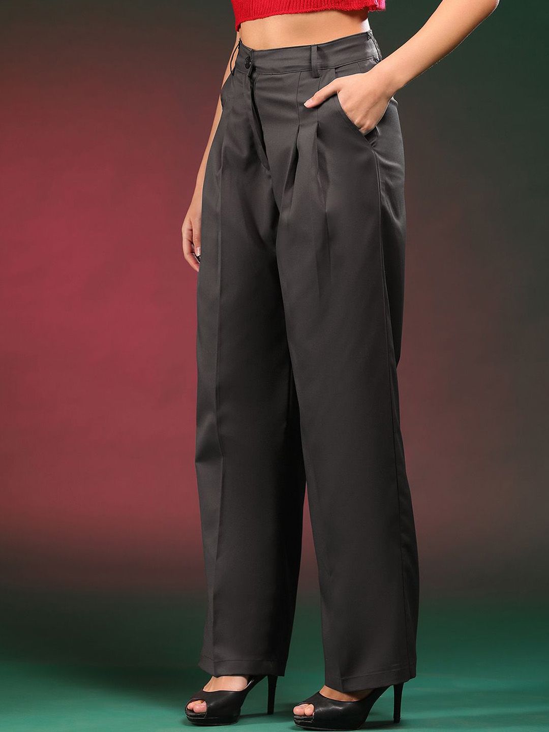 KOTTY BIZwear Women Relaxed Straight Fit Mid-Rise Easy Wash Pleated Parallel Trousers