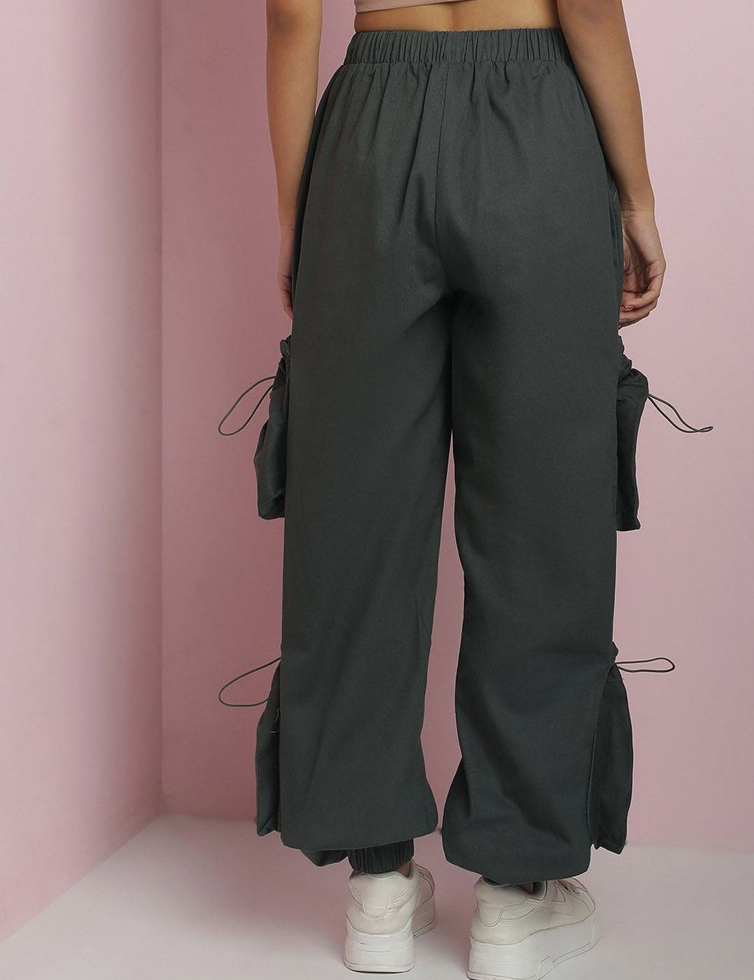 Kotty Women Solid Relaxed High-Rise Parachute Trousers