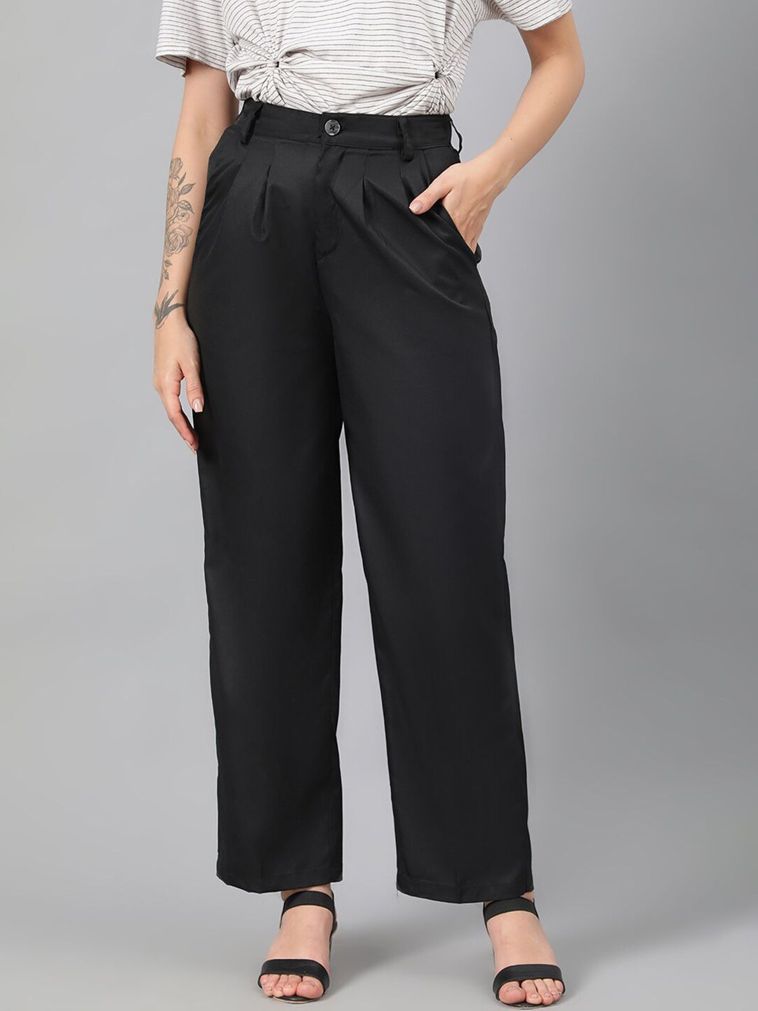 Kotty Women Black Relaxed Straight Leg Fit High-Rise Easy Wash Pleated Parallel Trousers