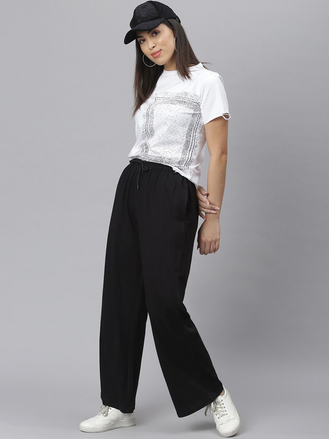 Kotty Women Black Solid Straight-Fit Track Pants