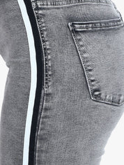 Kotty Women Grey Skinny Fit High-Rise Clean Look Jeans