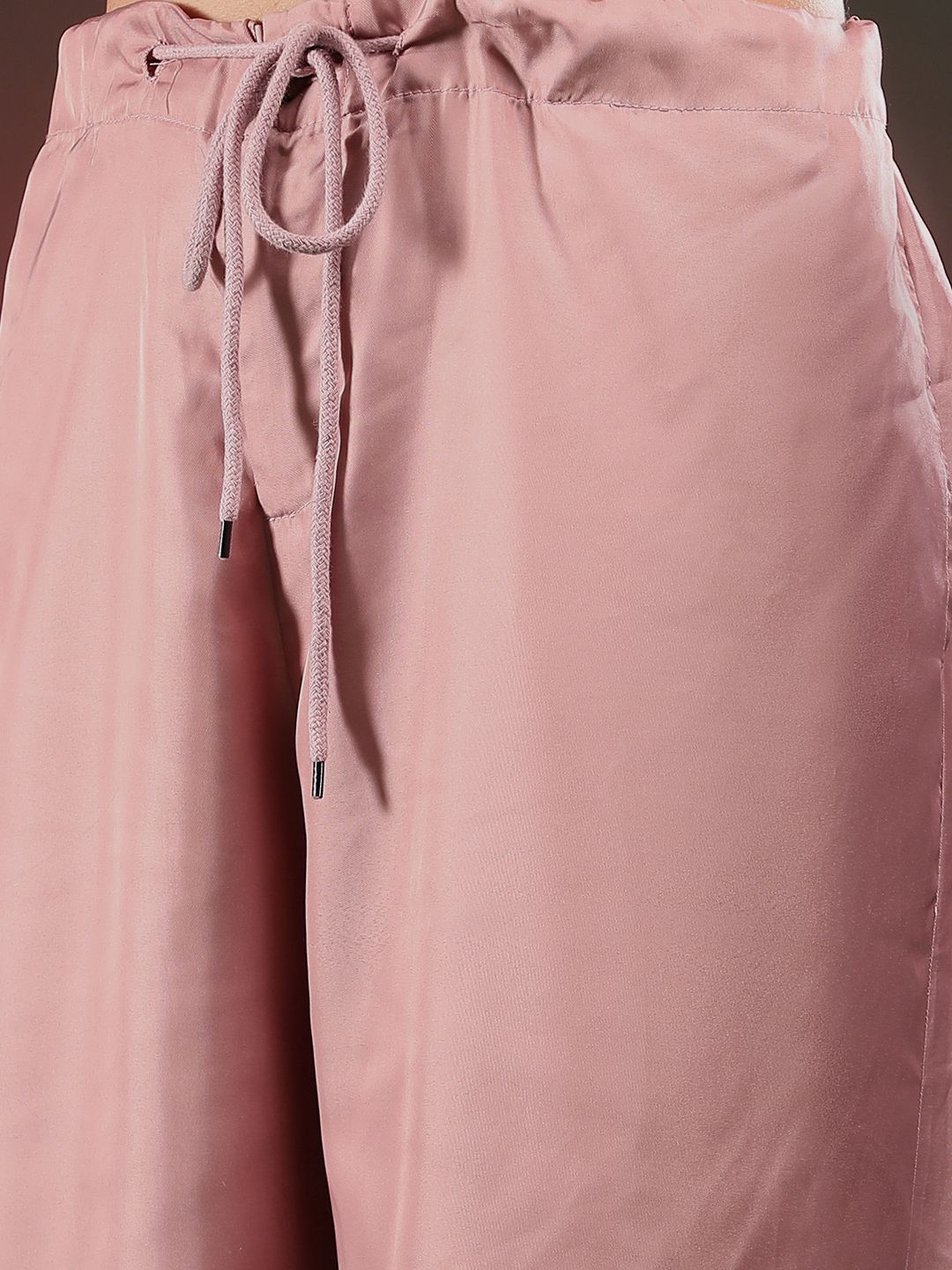 Kotty Women Solid Relaxed Loose Fit High-Rise Easy Wash Trousers