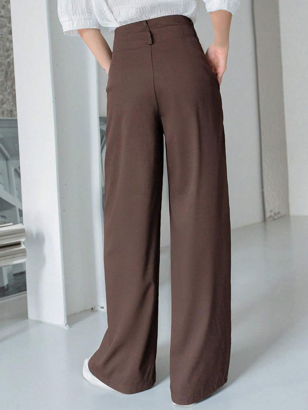 Kotty Women Brown Relaxed Straight Leg Straight Fit High-Rise Parallel Trousers