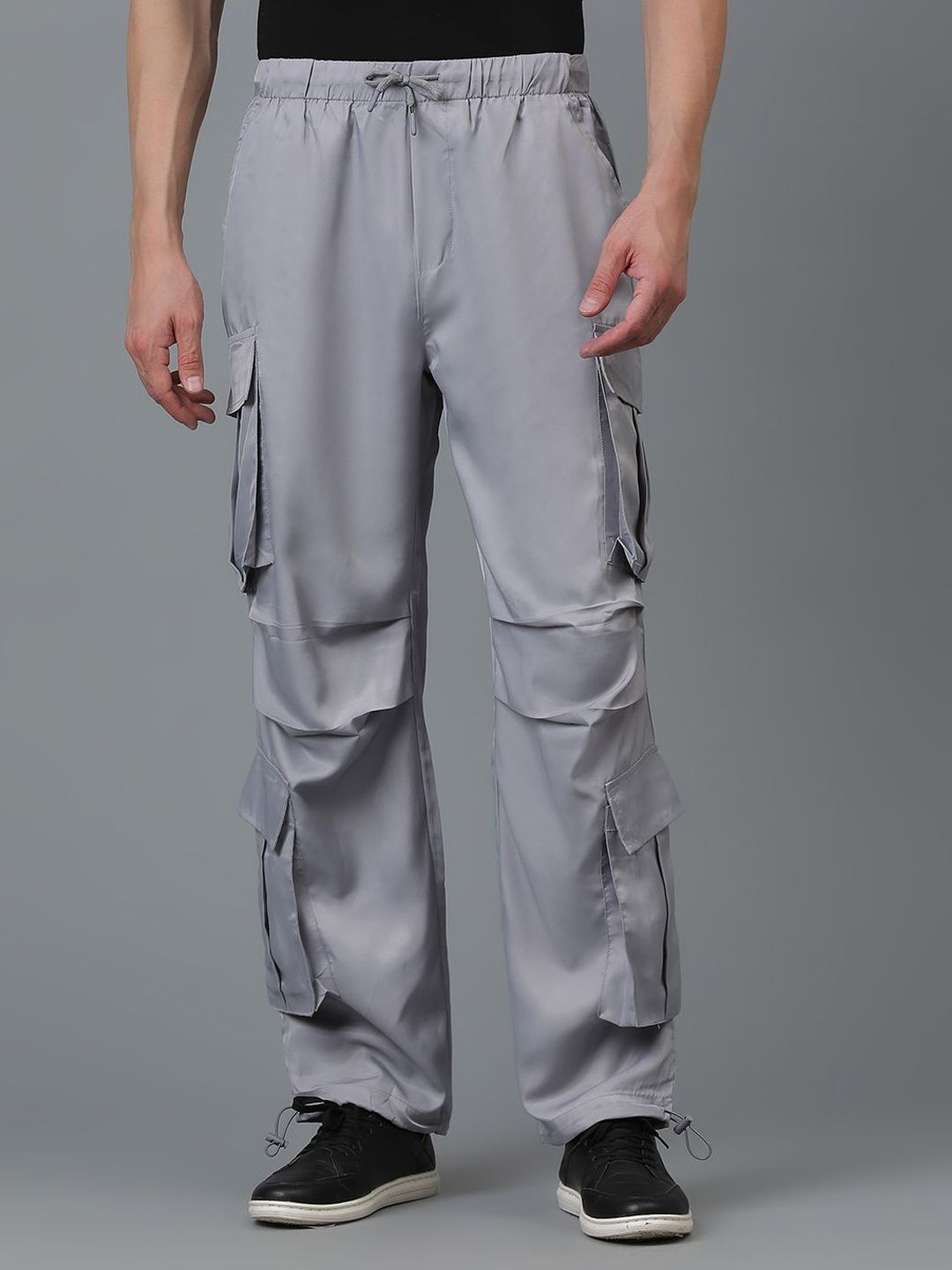 Kotty Men Relaxed Low-Rise Easy Wash Cargos Trousers