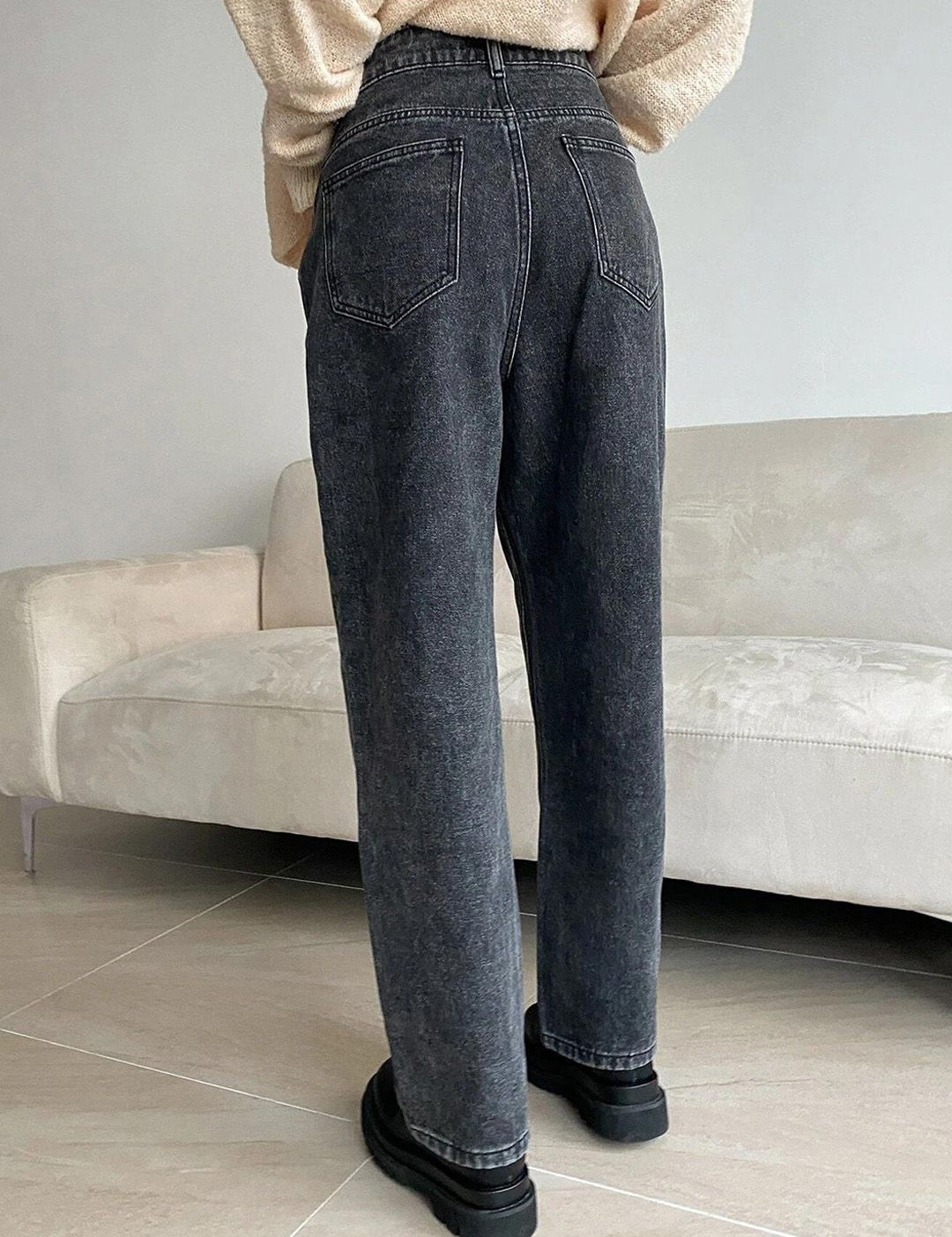 Kotty Women Black Jean Straight Fit High-Rise Light Fade Stretchable Jeans