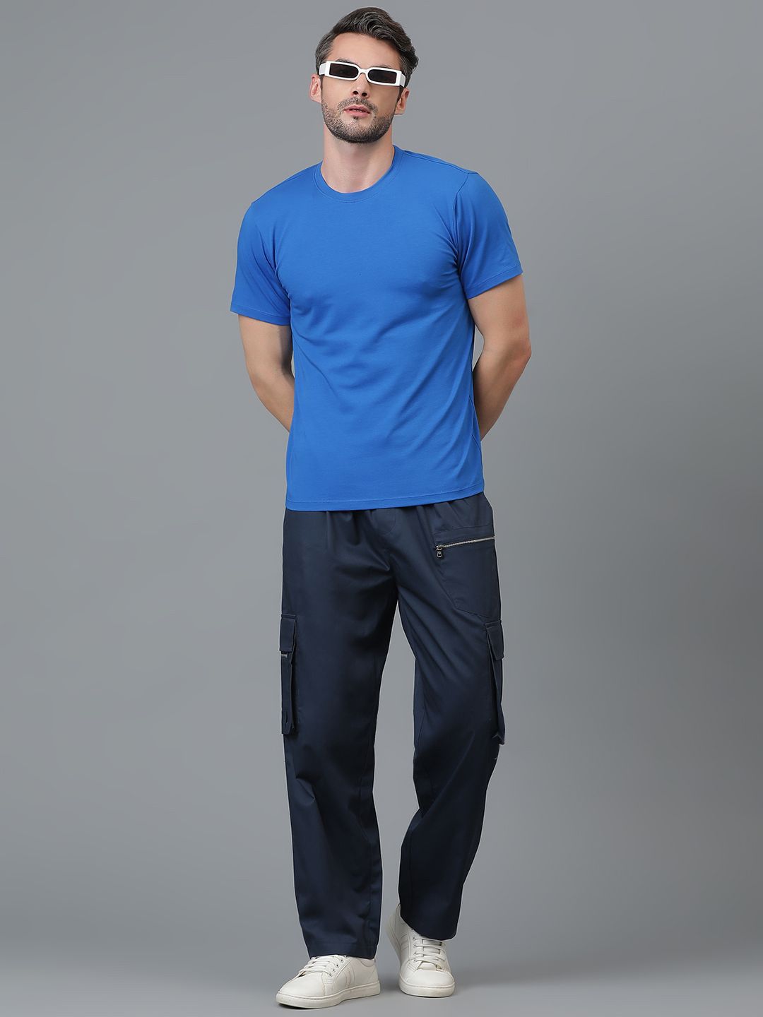 Kotty Men Relaxed Low-Rise Easy Wash Cargos Trousers