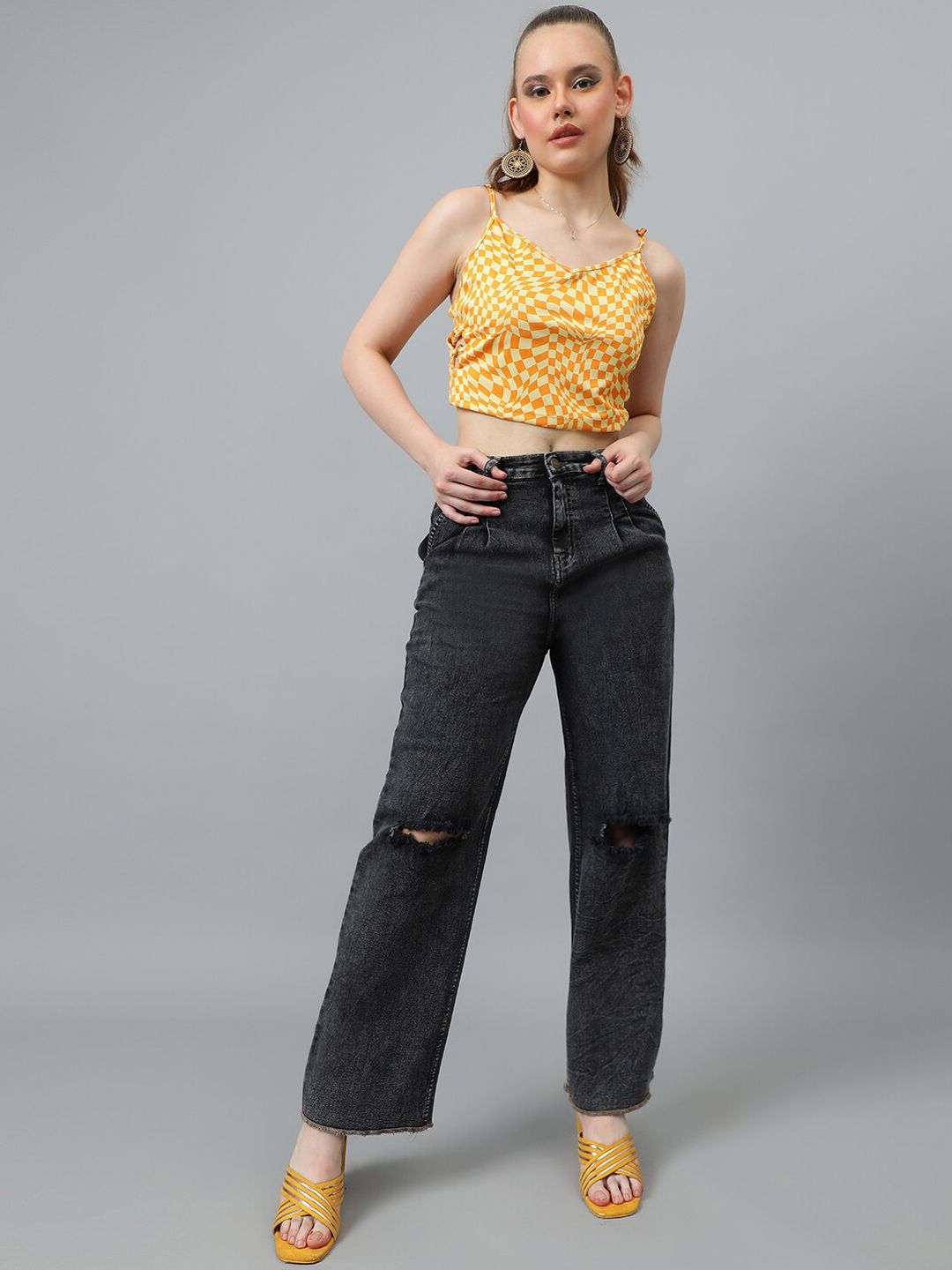 Kotty Women Jean Straight Fit Mildly Distressed Light Fade Stretchable Jeans