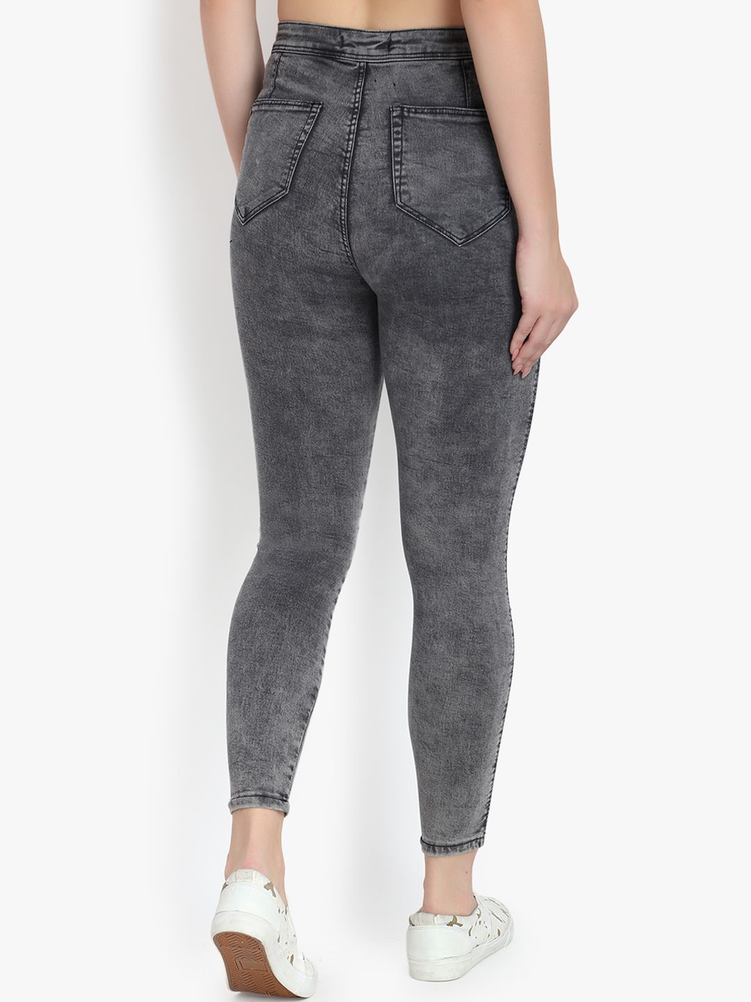 Kotty Women Charcoal Grey Skinny Fit High-Rise Clean Look Stretchable Cropped Jeans