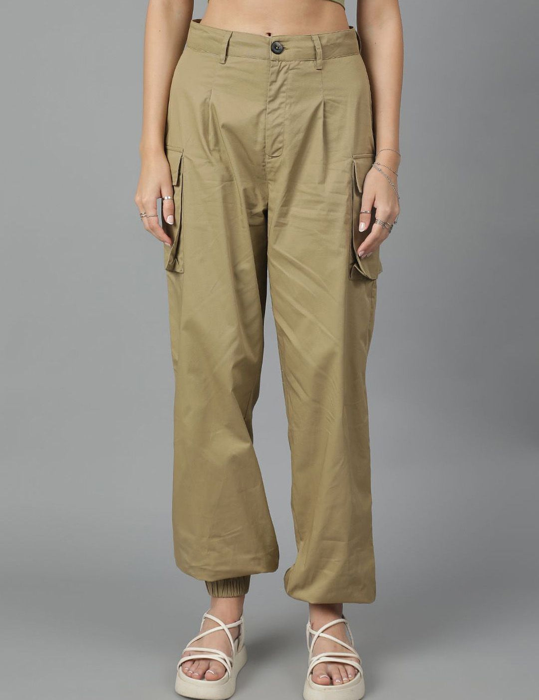Kotty Women High-Rise Easy Wash Pleated Cotton Cargos Trousers