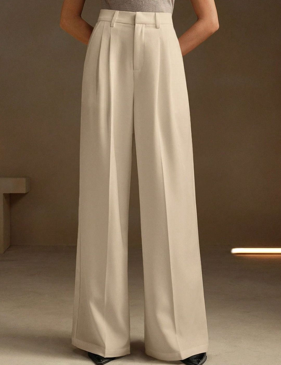 Kotty Women Relaxed Straight Leg High-Rise Pleated Parallel Trousers