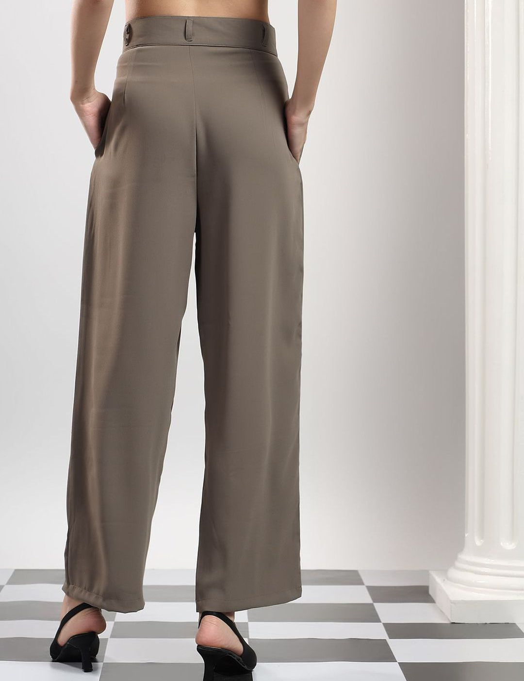 Kotty Women High-Rise Easy Wash Relaxed Fit Pleated Trousers