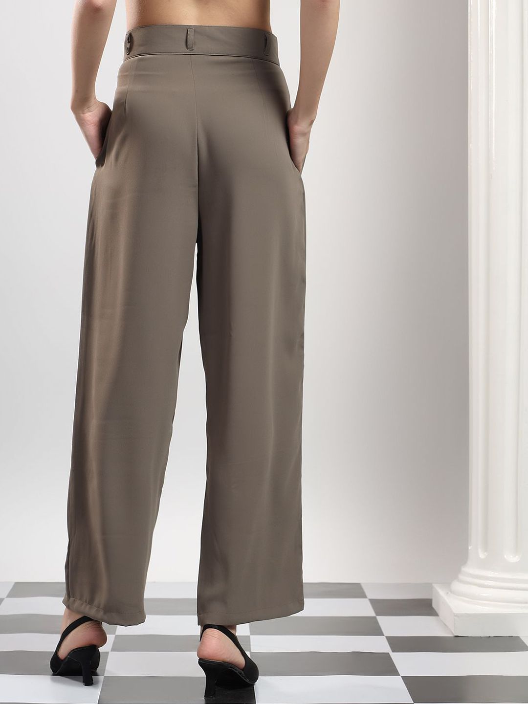 Kotty Women High-Rise Easy Wash Relaxed Fit Pleated Trousers