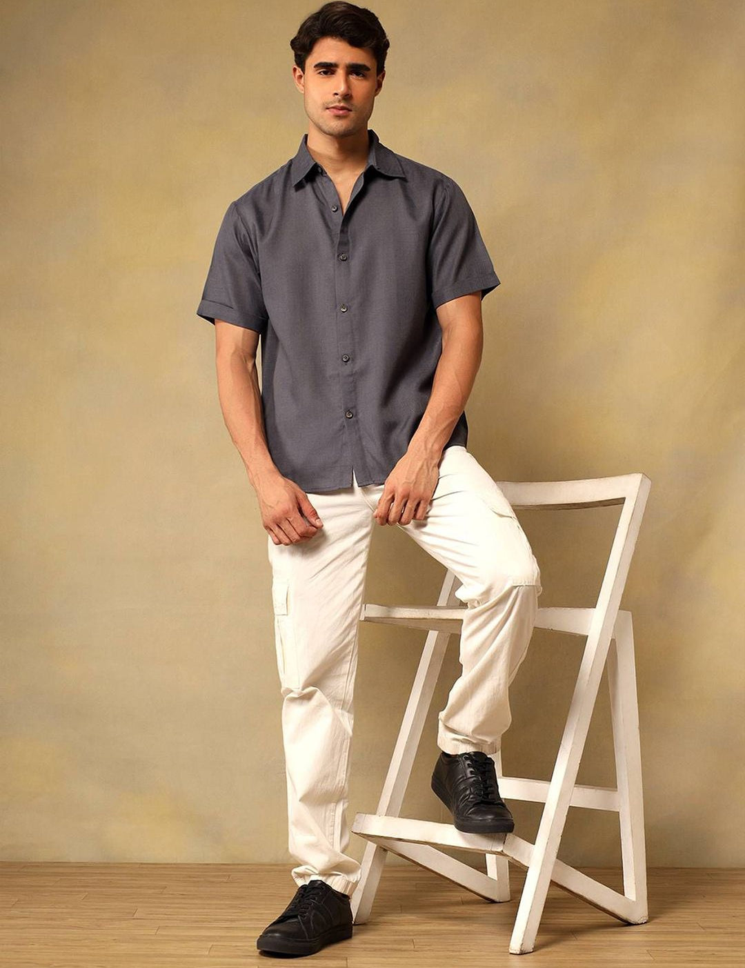 Kotty Men Comfort Fit Solid Spread Collar Linen Casual Shirt