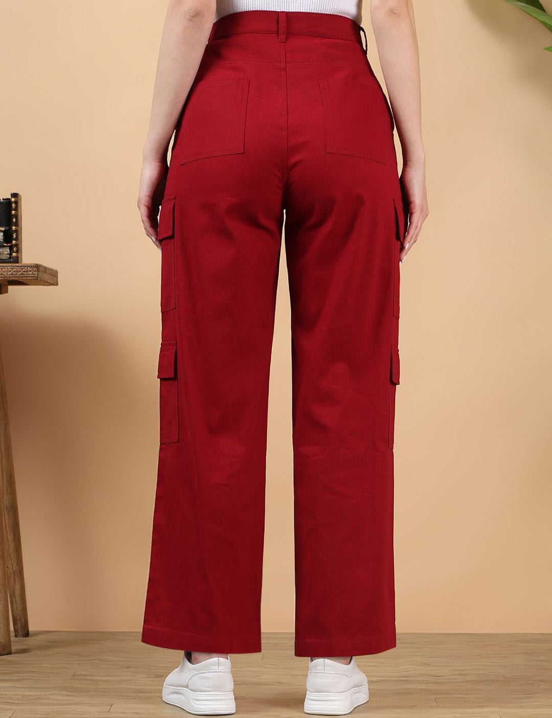 Kotty Women Straight Fit High-Rise Stretchable Jeans