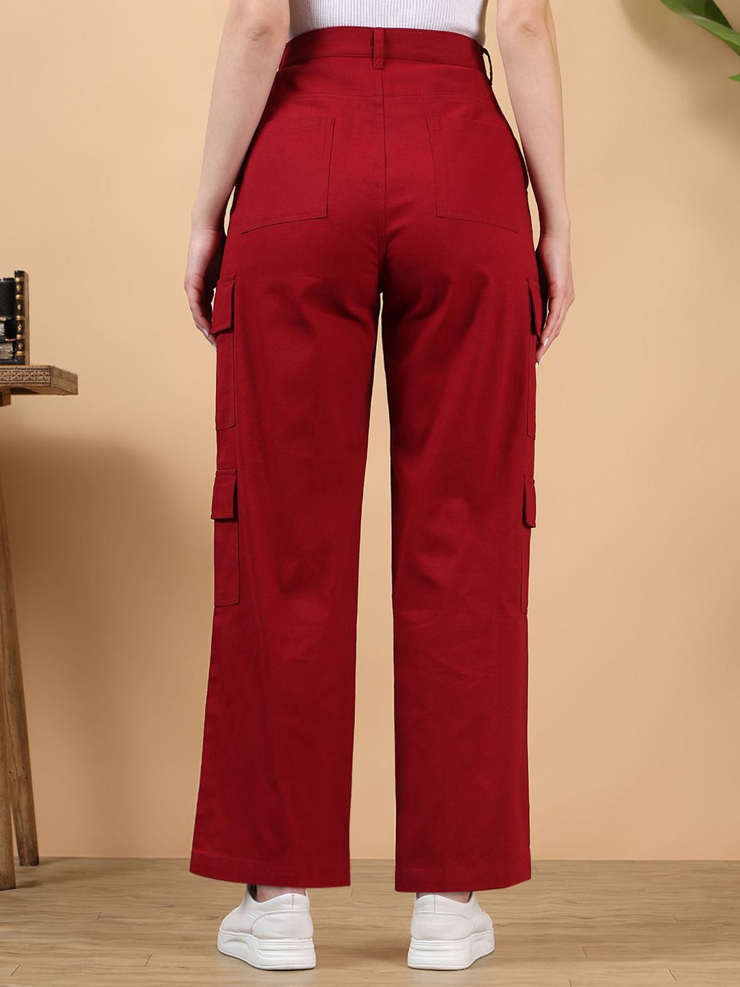 Kotty Women Straight Fit High-Rise Stretchable Jeans