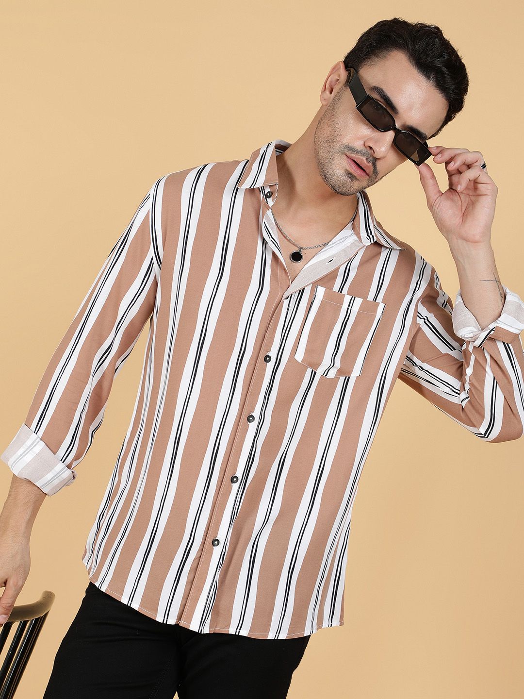 Kotty Men Relaxed Spread Collar Graphic Printed Cotton Casual Shirt
