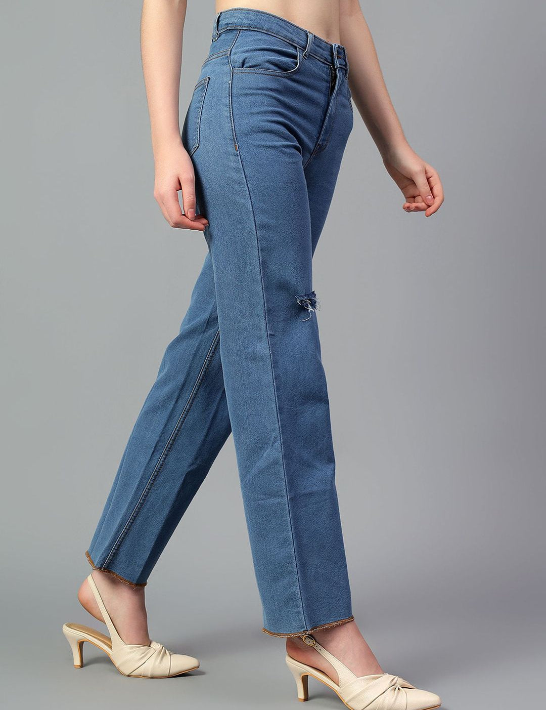 Kotty Women Jean Straight Fit High-Rise Slash Knee Stretchable Jeans