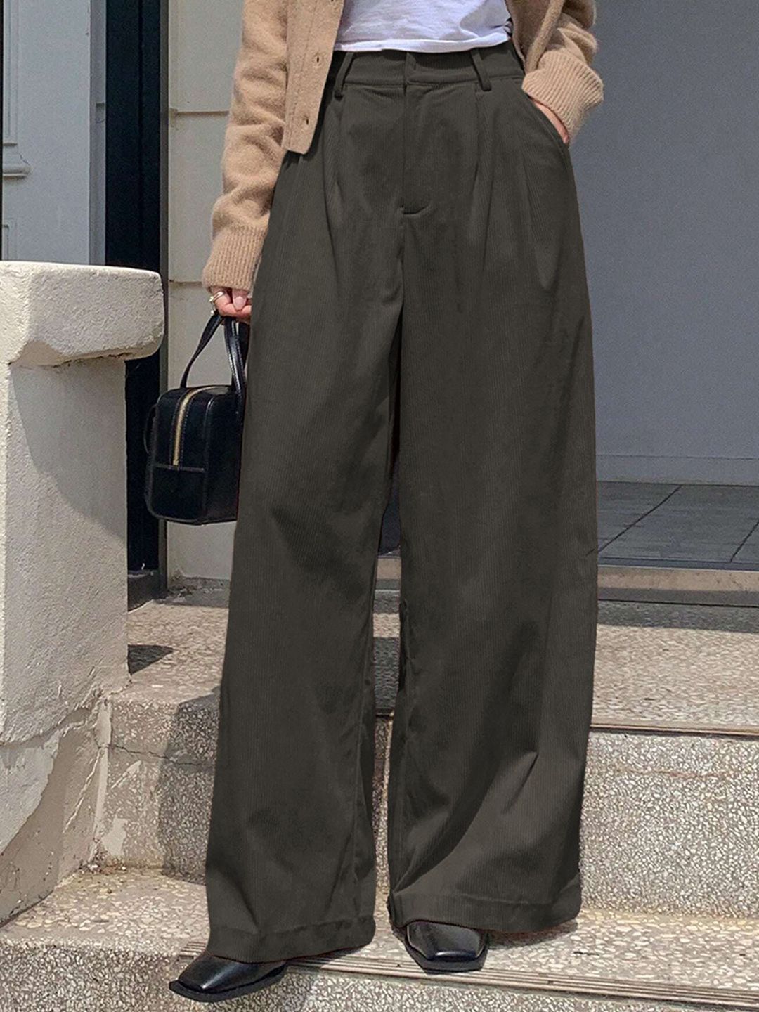 Kotty Women Relaxed Straight Leg Loose Fit High-Rise Corduroy Trousers