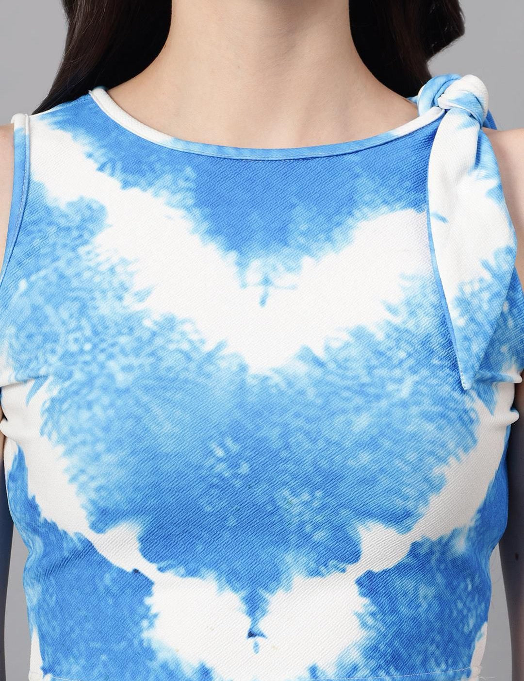 Kotty White & Blue Printed Crop Top & Skirt