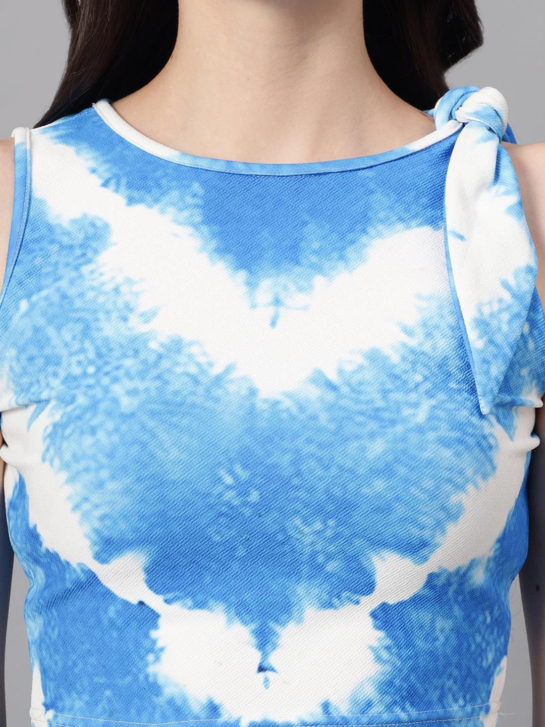 Kotty White & Blue Printed Crop Top & Skirt