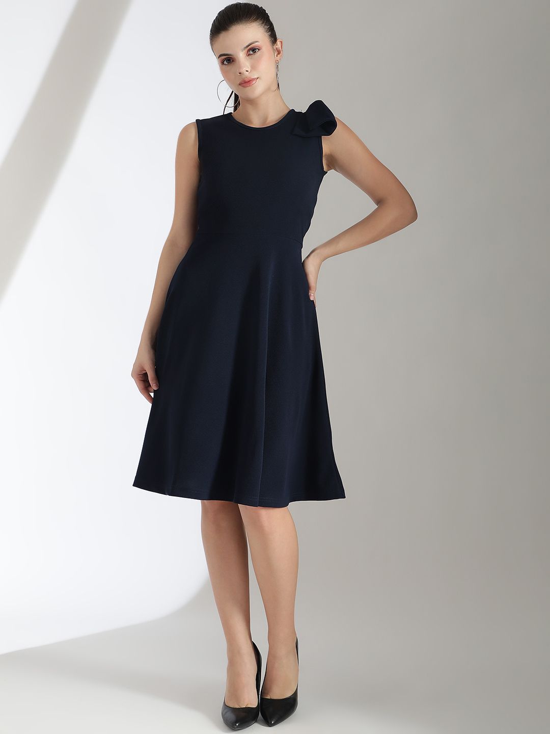 Kotty Solid Round Neck Bow Detailed Fit & Flare Dress