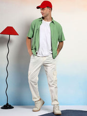 Kotty Men Low-Rise Wrinkle Free Chambray Pleated Cargos Trousers