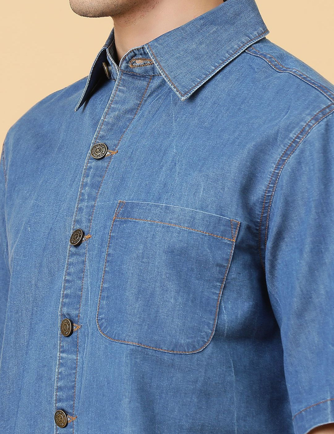 Kotty Men Relaxed Spread Collar Solid Cotton Casual Shirt