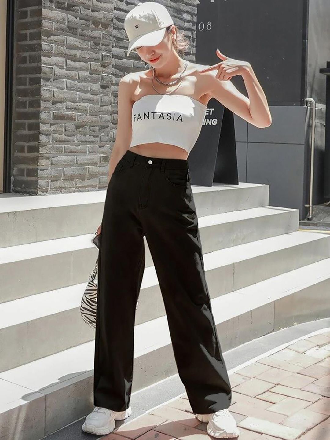 Kotty Women Straight Fit Clean Look Stretchable Jeans