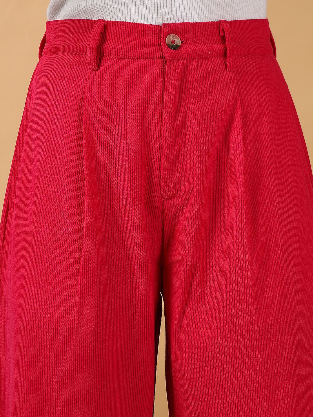 Kotty Women Relaxed Straight Leg Straight Fit High-Rise Easy Wash Corduroy Pleated Trousers