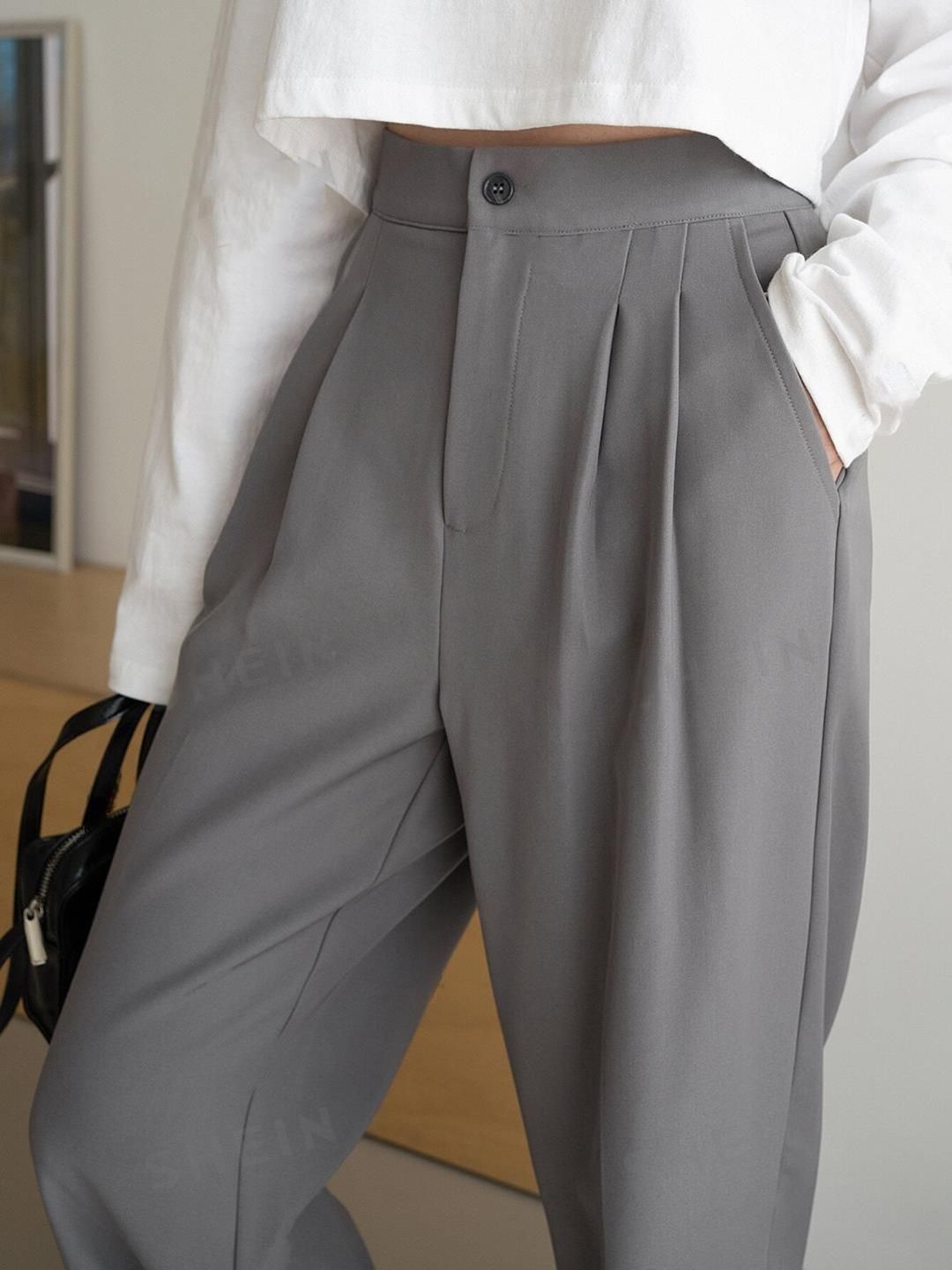 Kotty Women Relaxed Straight Leg Straight Fit High-Rise Easy Wash Trousers