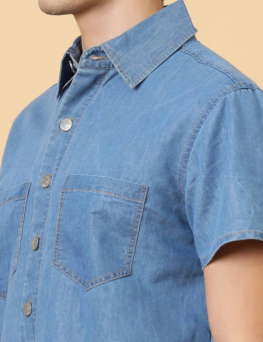 Kotty Men Relaxed Spread Collar Solid Cotton Casual Shirt