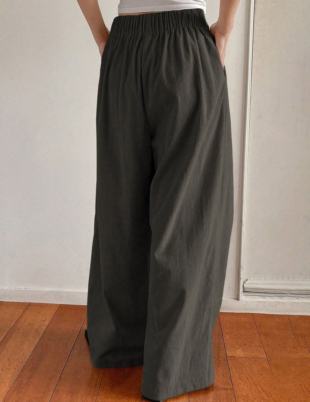 Kotty Women Relaxed Straight Leg Loose Fit High-Rise Corduroy Trousers