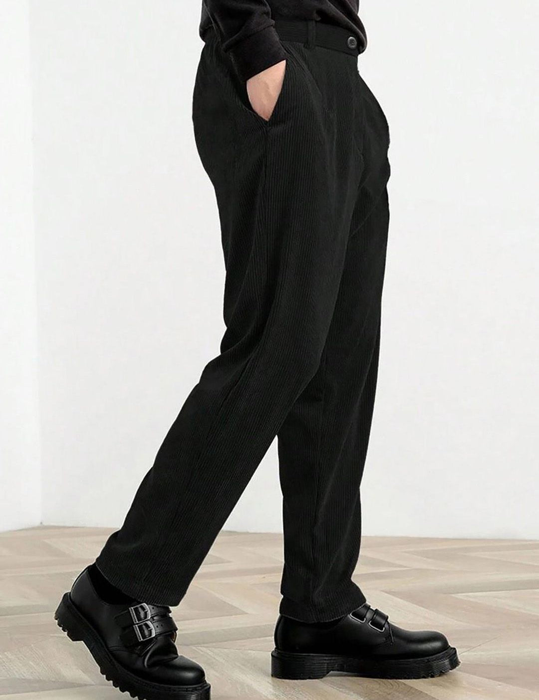 Kotty Men Solid Relaxed Straight Fit High-Rise Flat-Front Regular Trousers