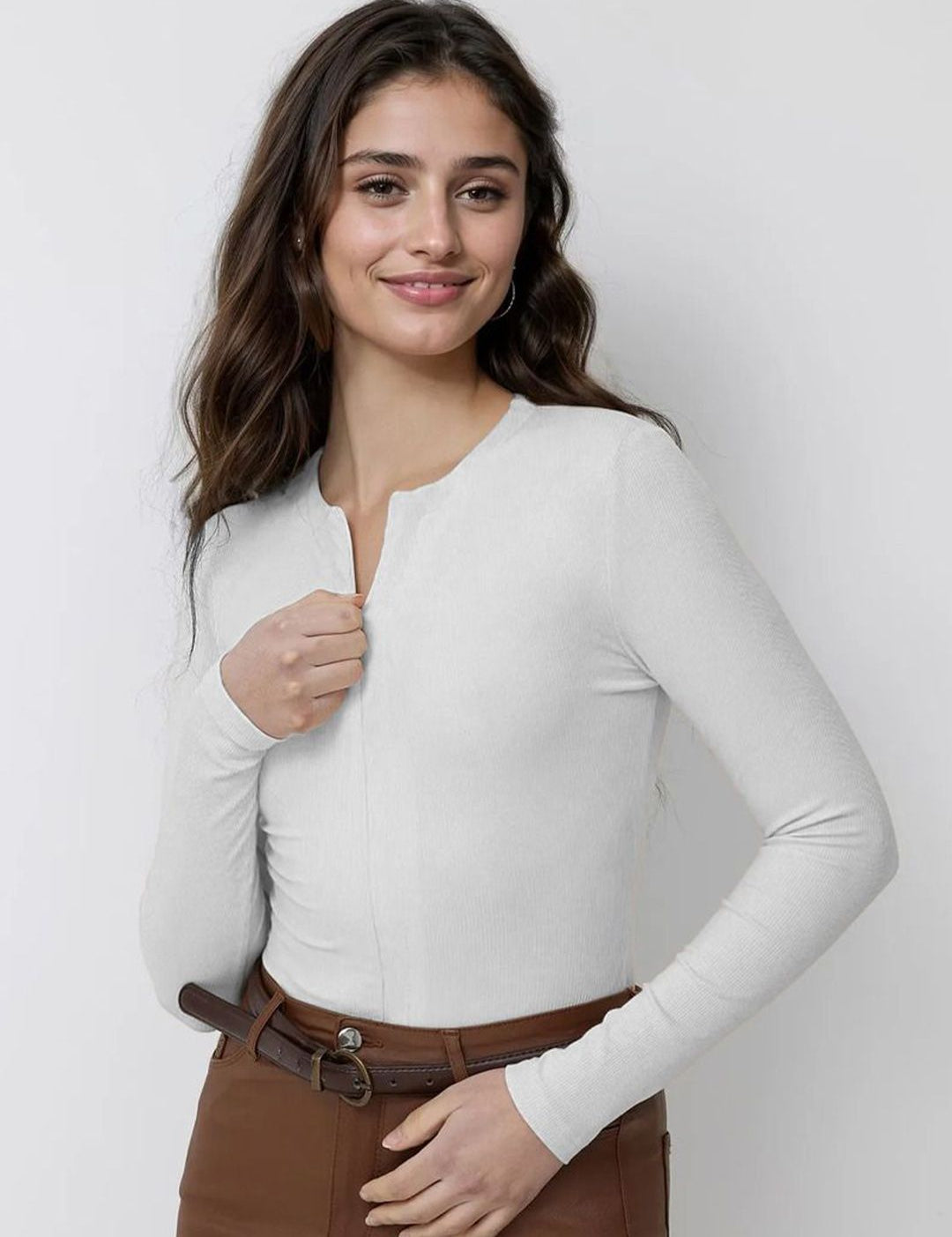 Kotty Women Solid V-Neck Top