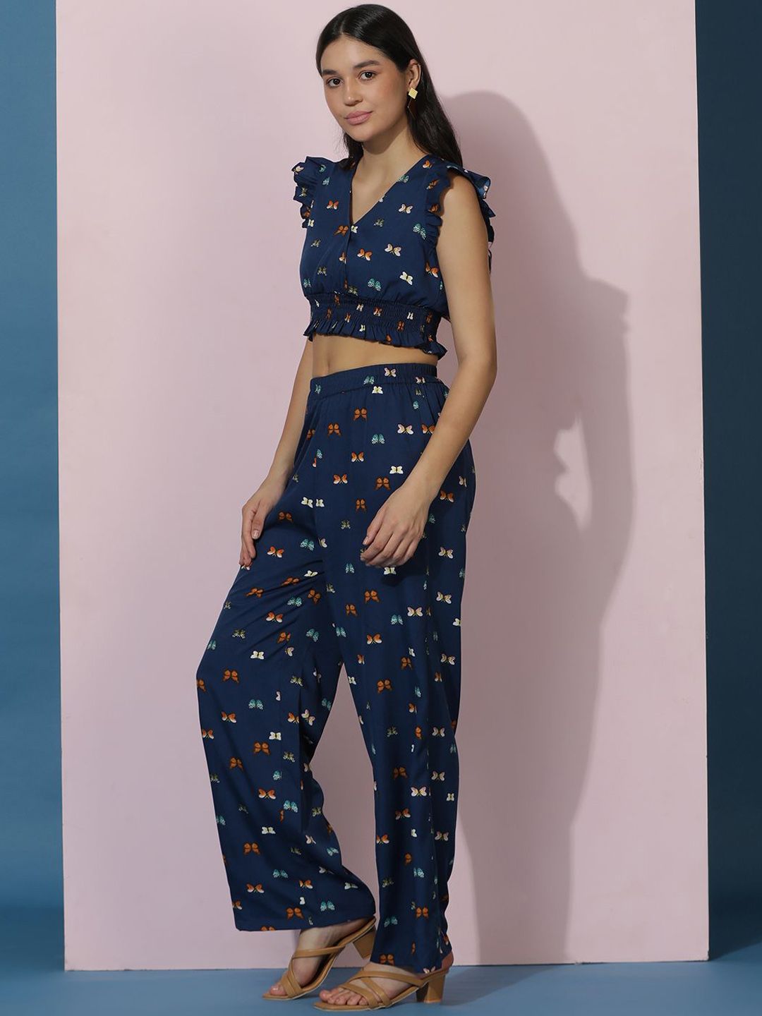 Kotty Printed V-Neck Top With Trousers