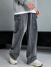 Kotty Men Relaxed Fit Cargo Jeans With Front Seam Paneling