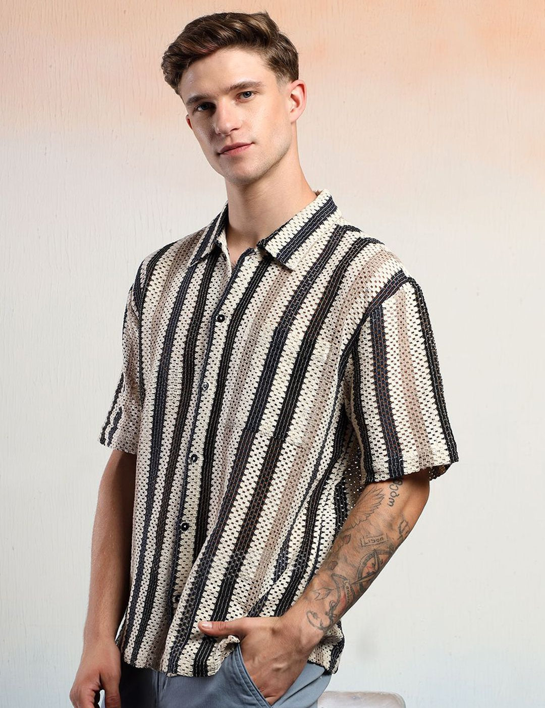 Kotty Vertical Stripes Cotton Spread Collar Short Sleeves Shirt
