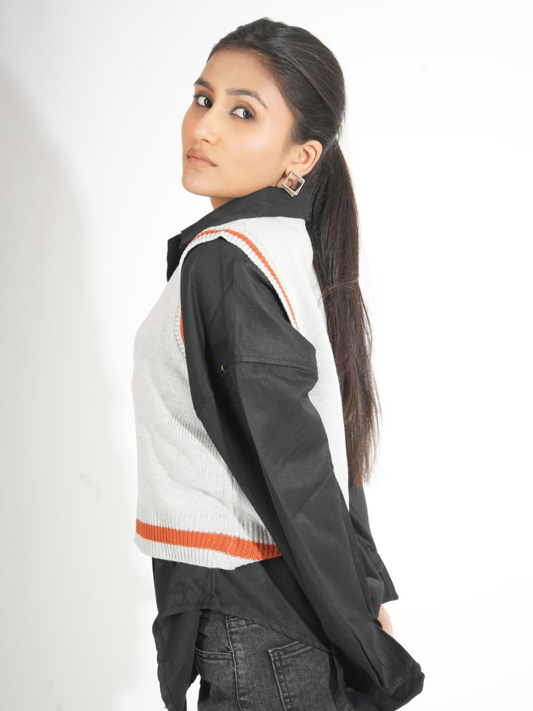 Kotty Women Crop Sweater Vest