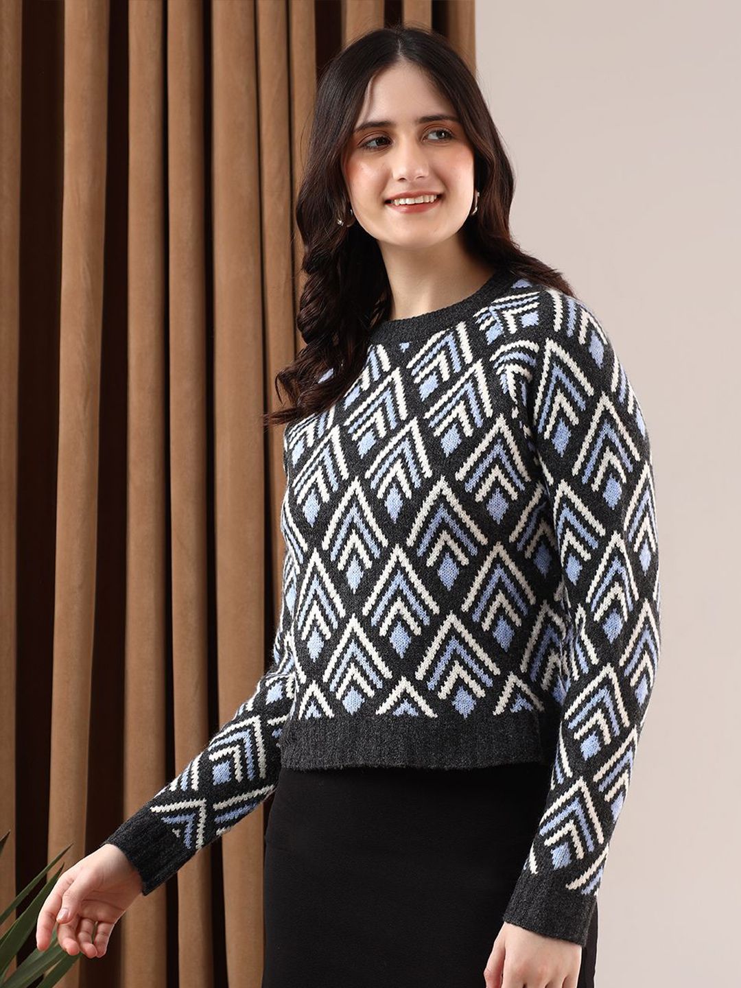 Kotty Women Printed Crop Pullover