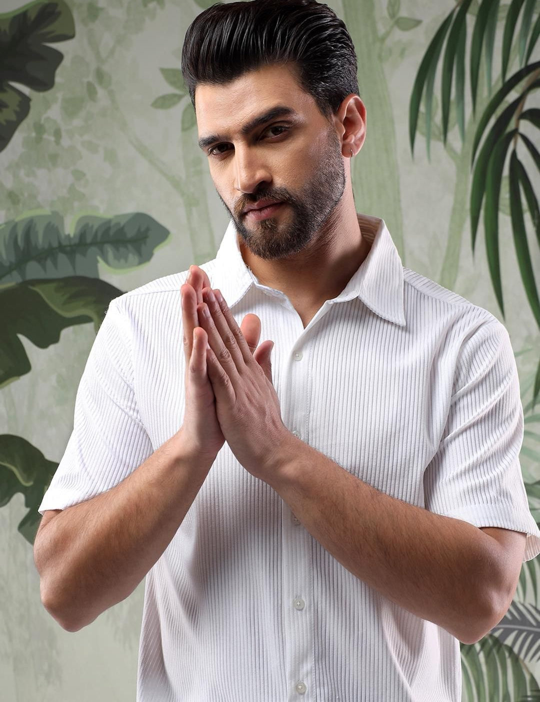 Kotty Men Vertical Stripes Casual Shirt