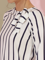 Kotty Women Vertical Striped Round Neck  Top