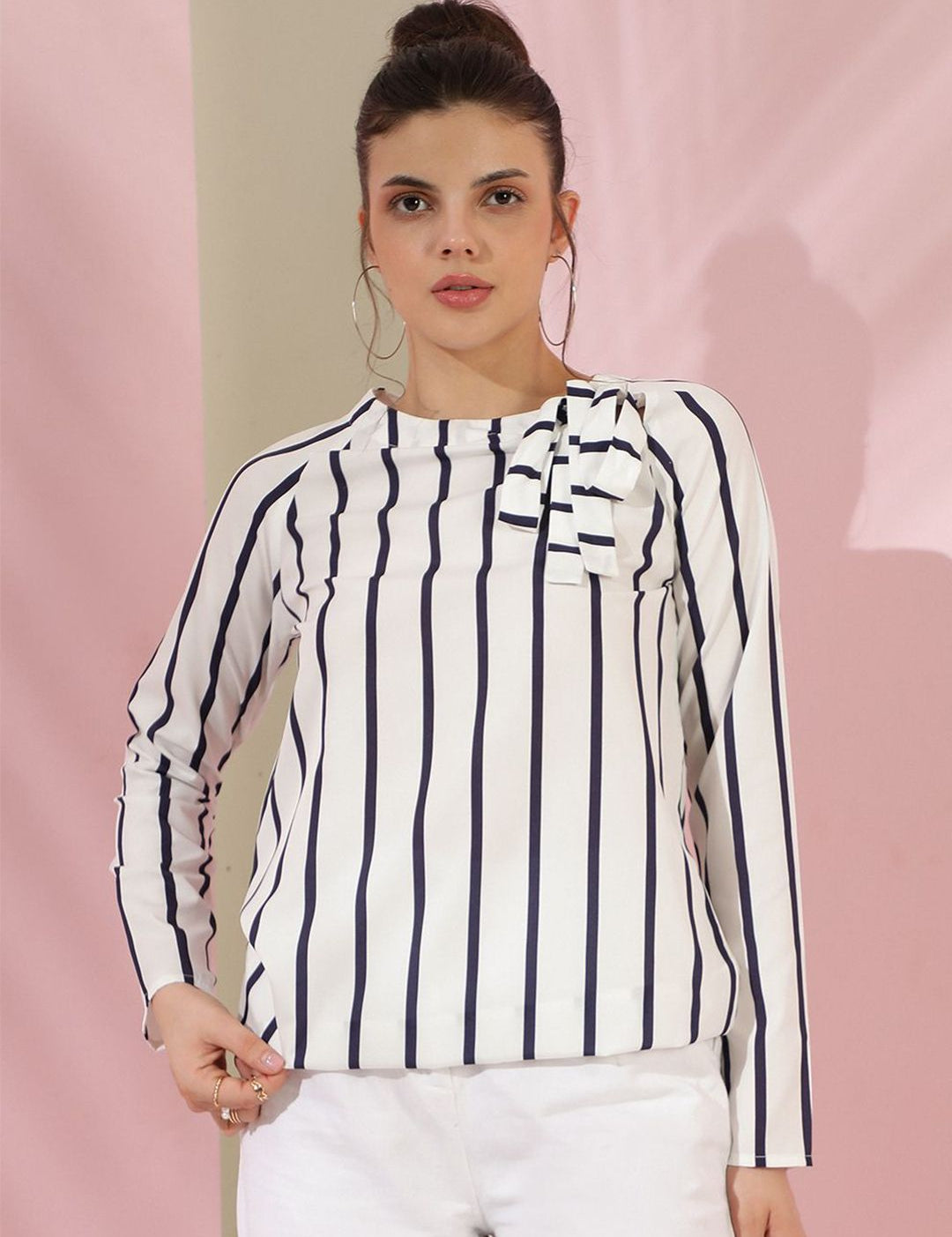 Kotty Women Vertical Striped Round Neck  Top