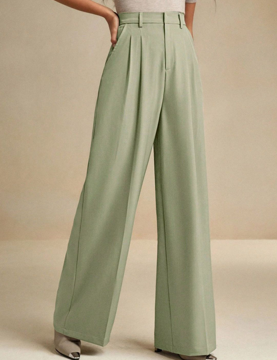 Kotty Women Relaxed Straight Leg High-Rise Pleated Trousers